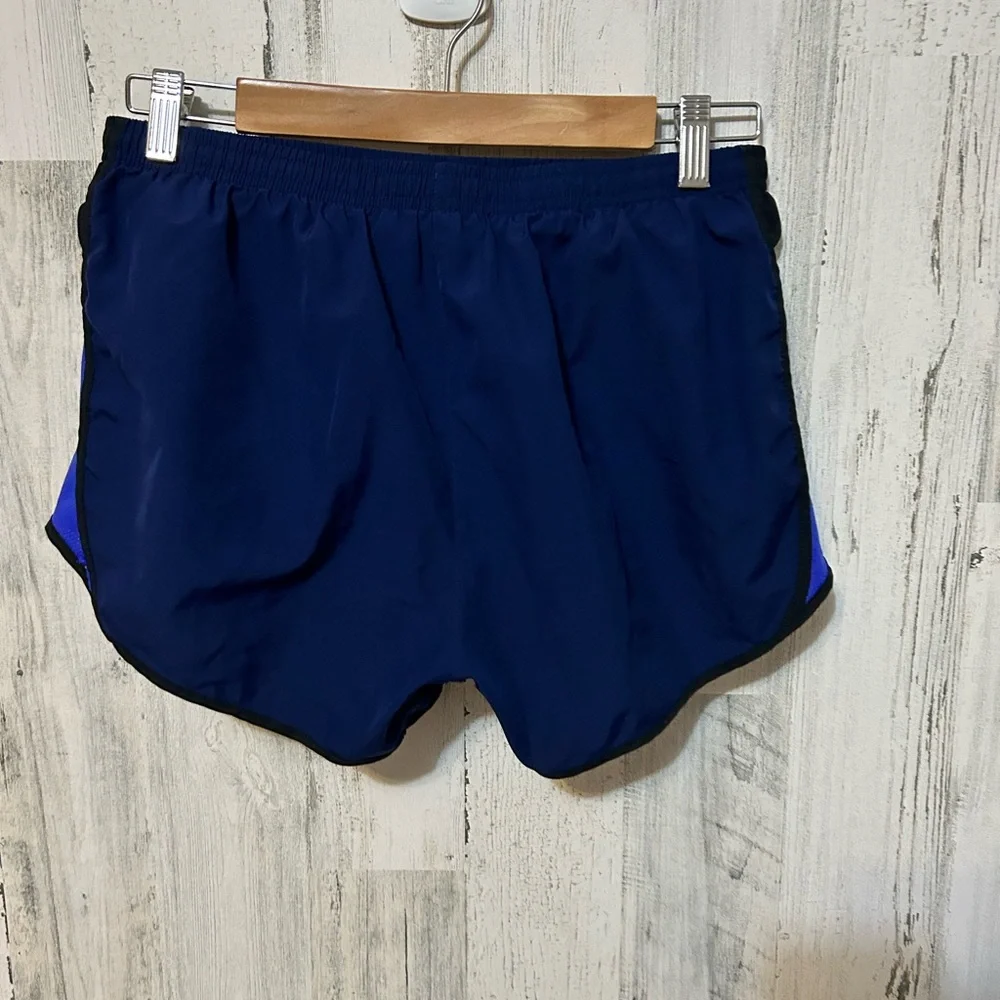 D1- Nike shorts, activewear, athletic shorts, blue, Medium, Med, M